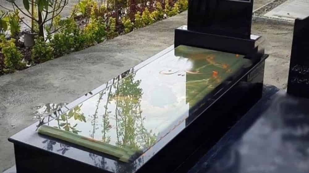 سنگ قبر در محمود آباد اصفهان